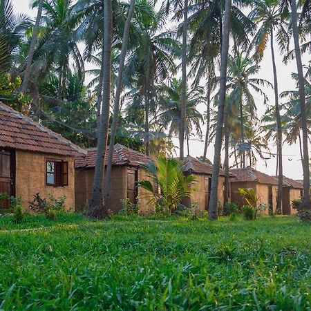 Sunway Cottages Мандрем Екстер'єр фото