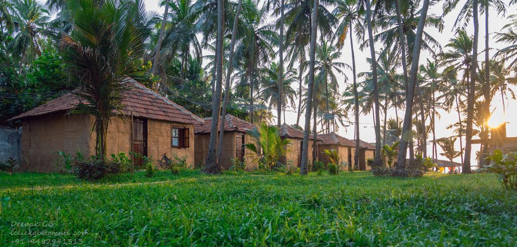 Sunway Cottages Мандрем Екстер'єр фото